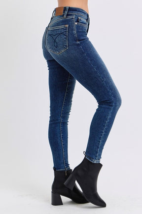 Judy Blue Full Size Mid-Rise Waist Skinny Jeans with Pockets-True and Wild