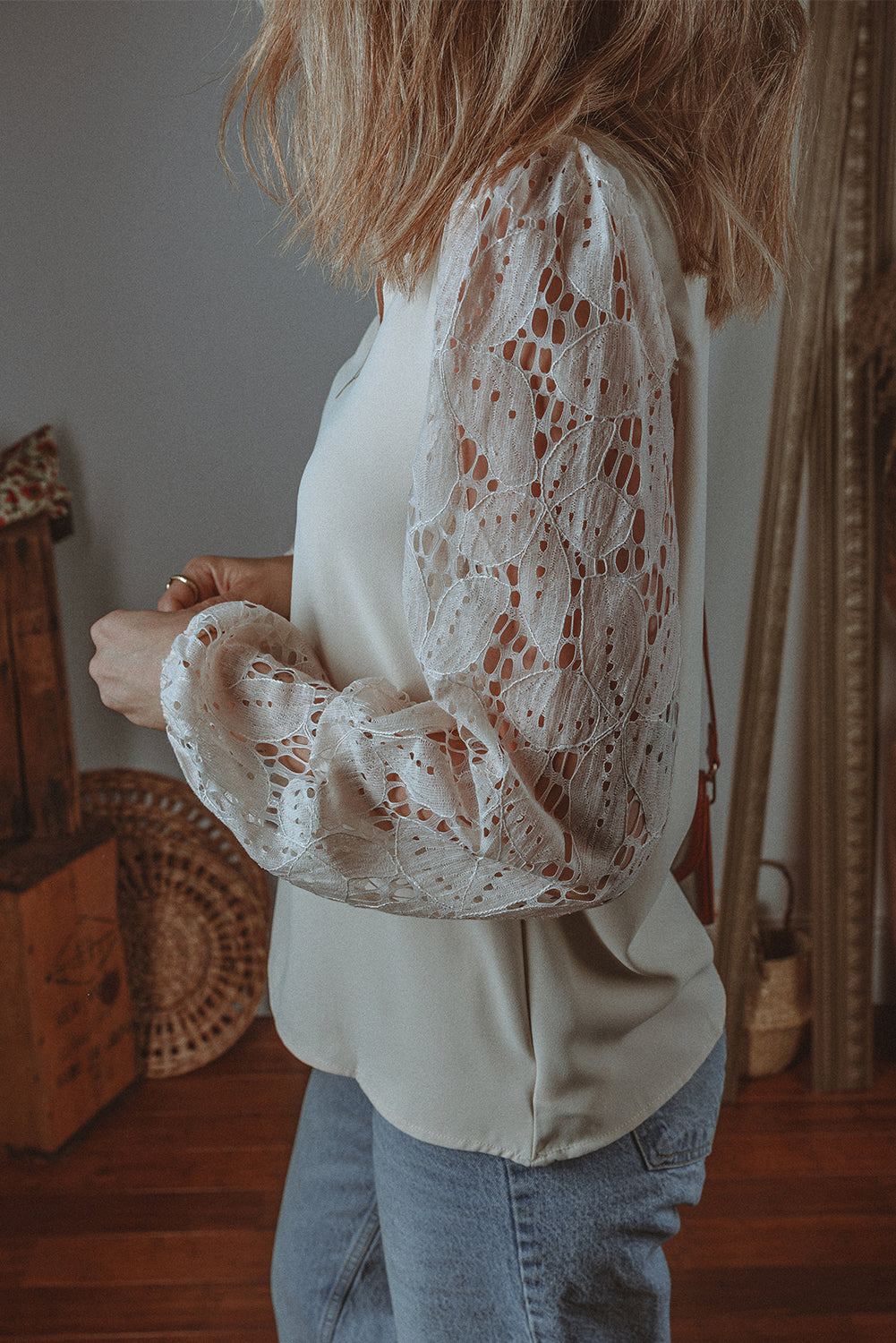 White Scalloped V Neckline Lace Hollowed Lantern Sleeve Blouse