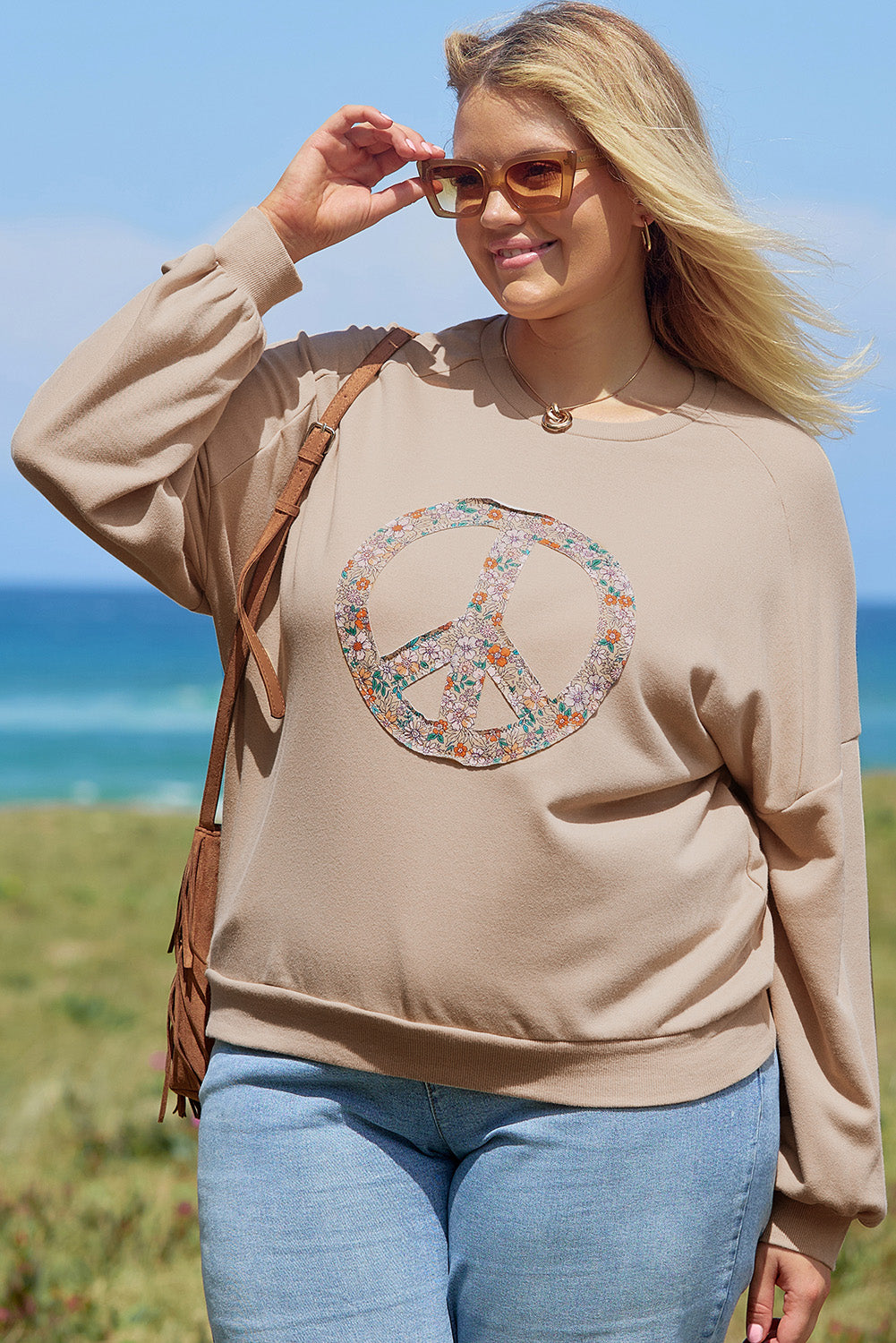 Pale Khaki Floral Peace Graphic Washed Plus Size Sweatshirt