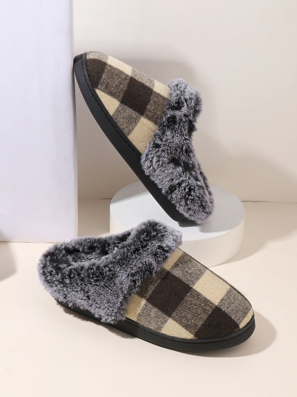 Plaid Furry Round Toe Flat Slippers-True and Wild