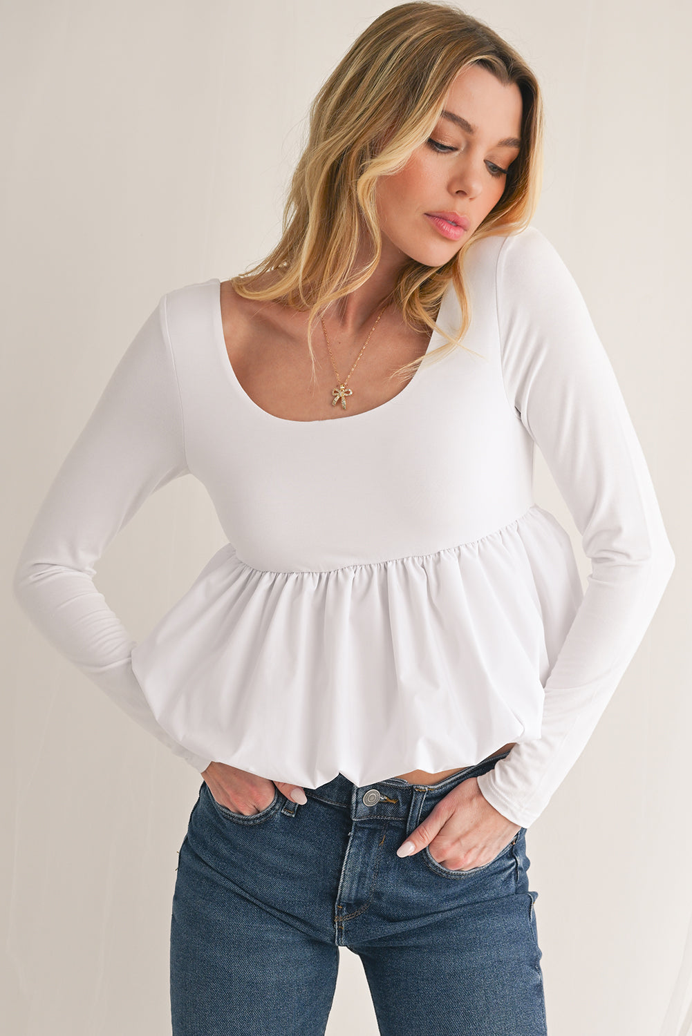 White Elegant Scoop Neck Bubble Hem Long Sleeve Top