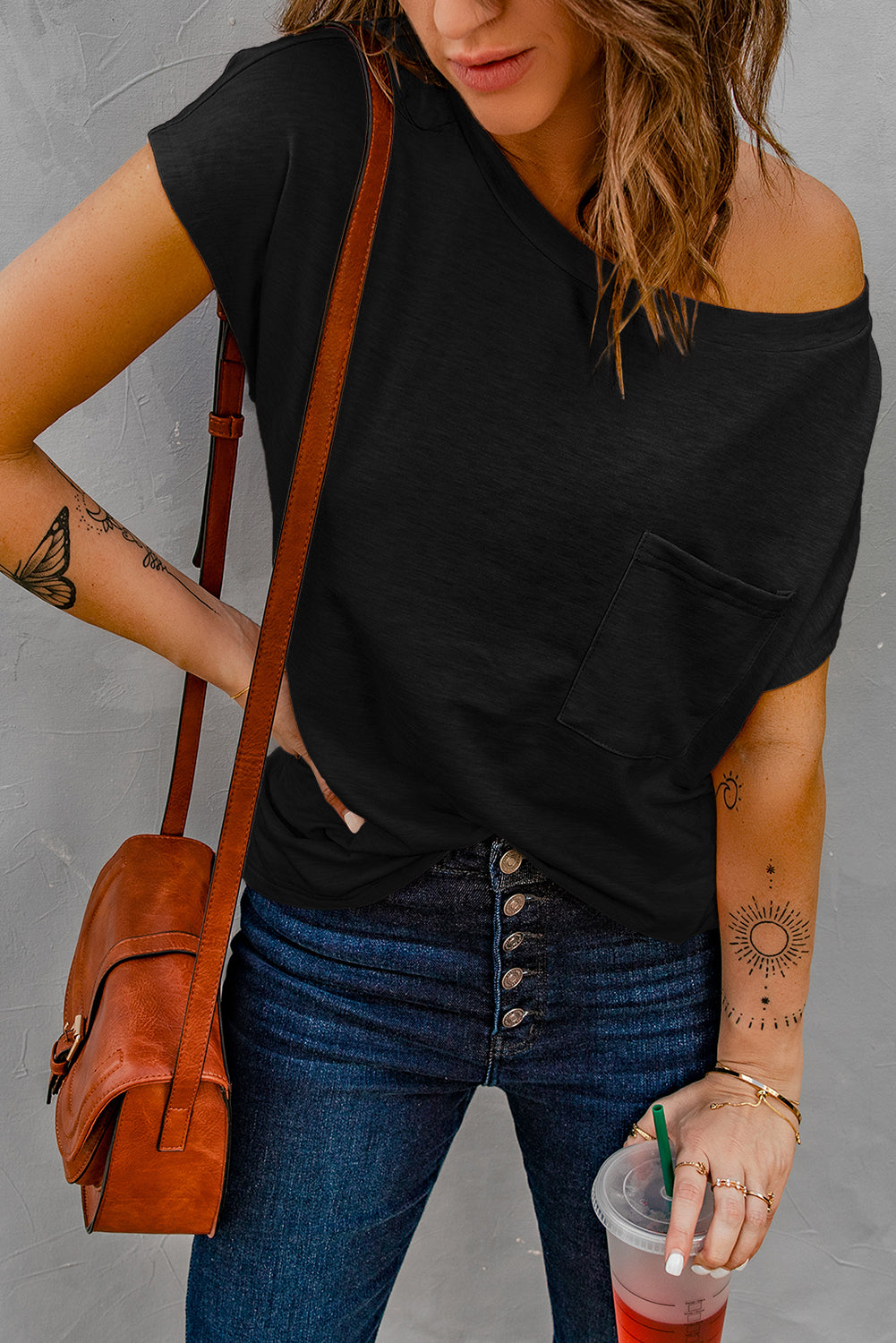 Black Short Sleeve Basic T Shirt with Patch Pocket-True and Wild