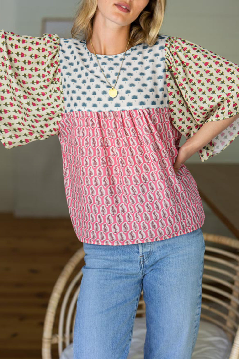 Red Colorblock Floral Flounce Sleeve Blouse-True and Wild