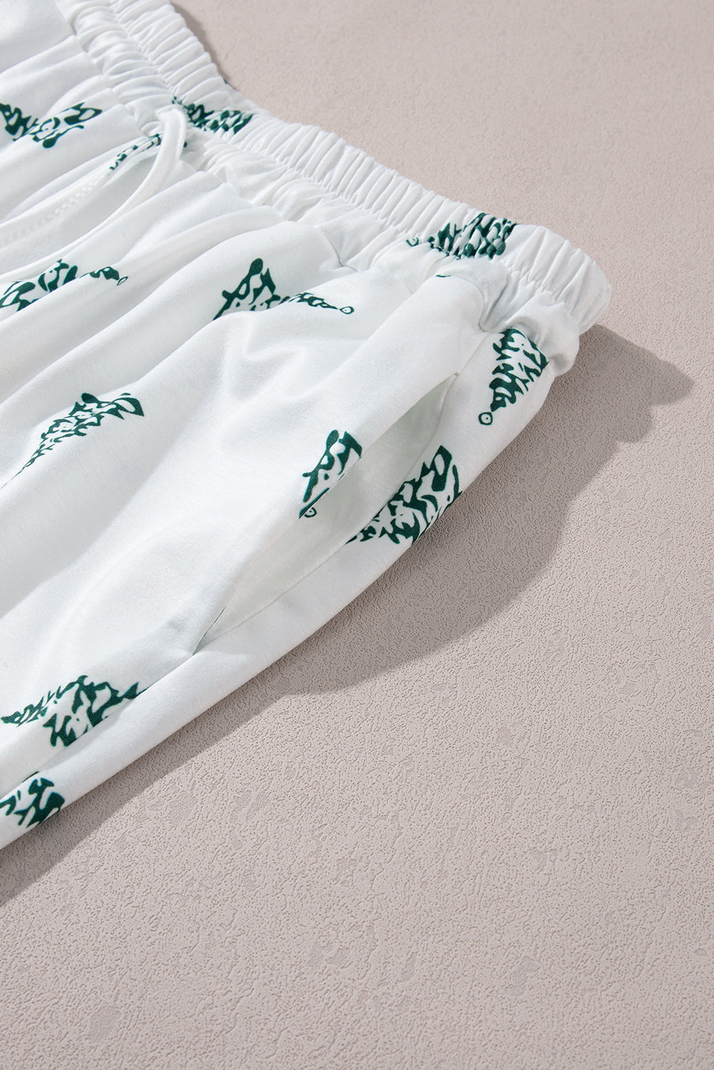 Green Christmas Tree Print Tee & White Pants Loungewear Set-True and Wild