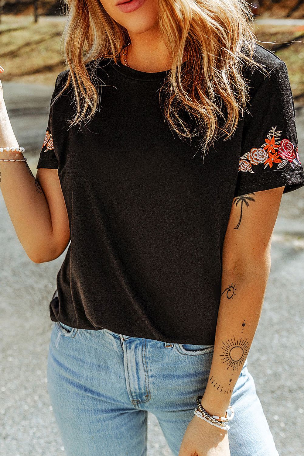 Black Casual Floral Embroidered Round Neck T Shirt-True and Wild